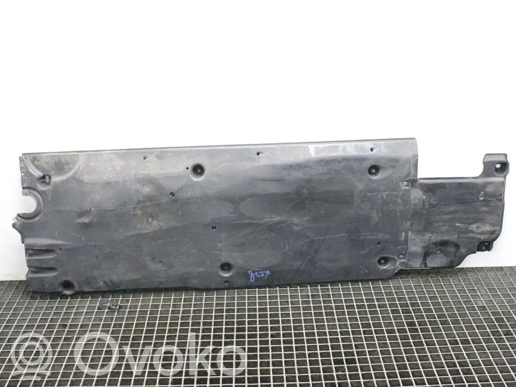 Protecție inferioară laterală   2Q0825201A