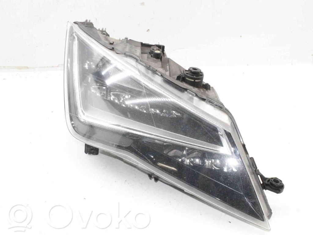 Seat Leon (5F) Phare frontale 