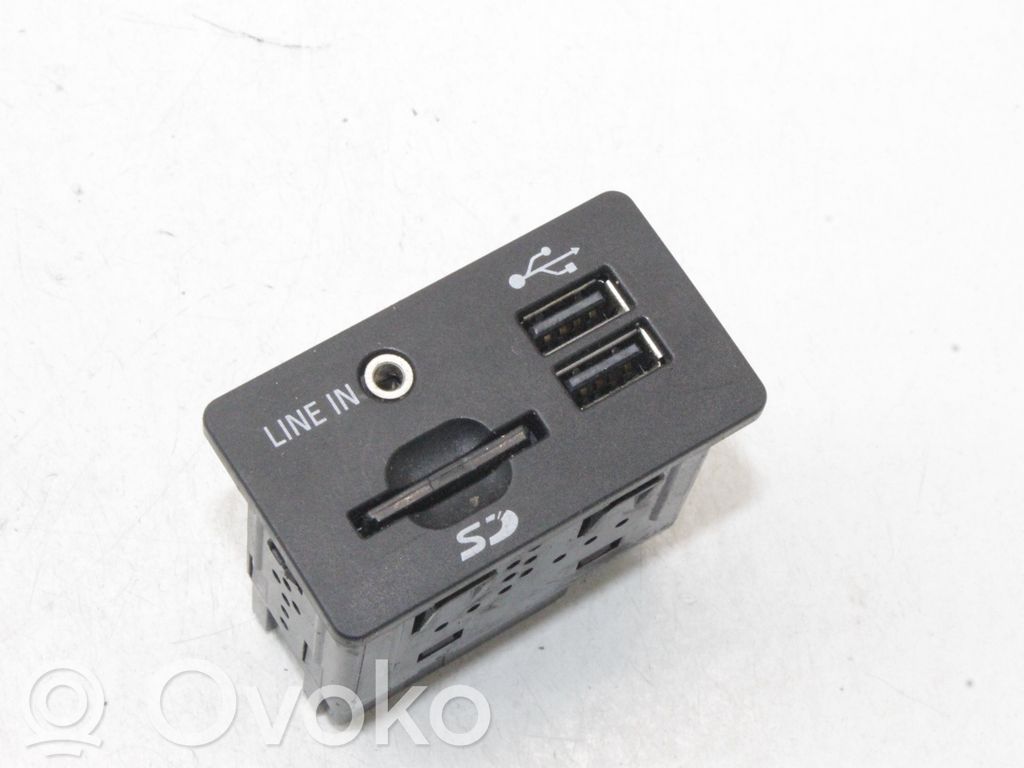 Ford Ranger Enchufe conector entrada auxiliar 