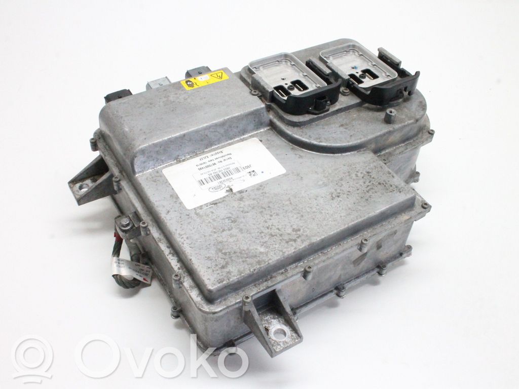 Inversor/convertidor de voltaje   J9D310C762AS
