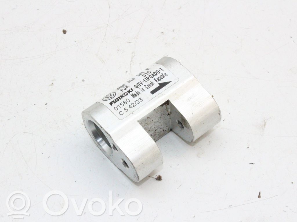 Ilmastointilaitteen laajennusventtiili (A/C)   4M0816805B