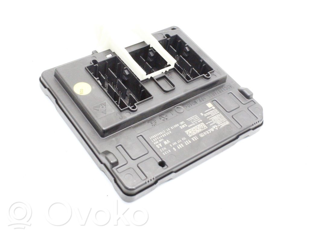 Modul de control caroserie central   1EA937089G
