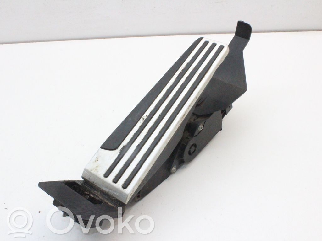 Pedal del acelerador
