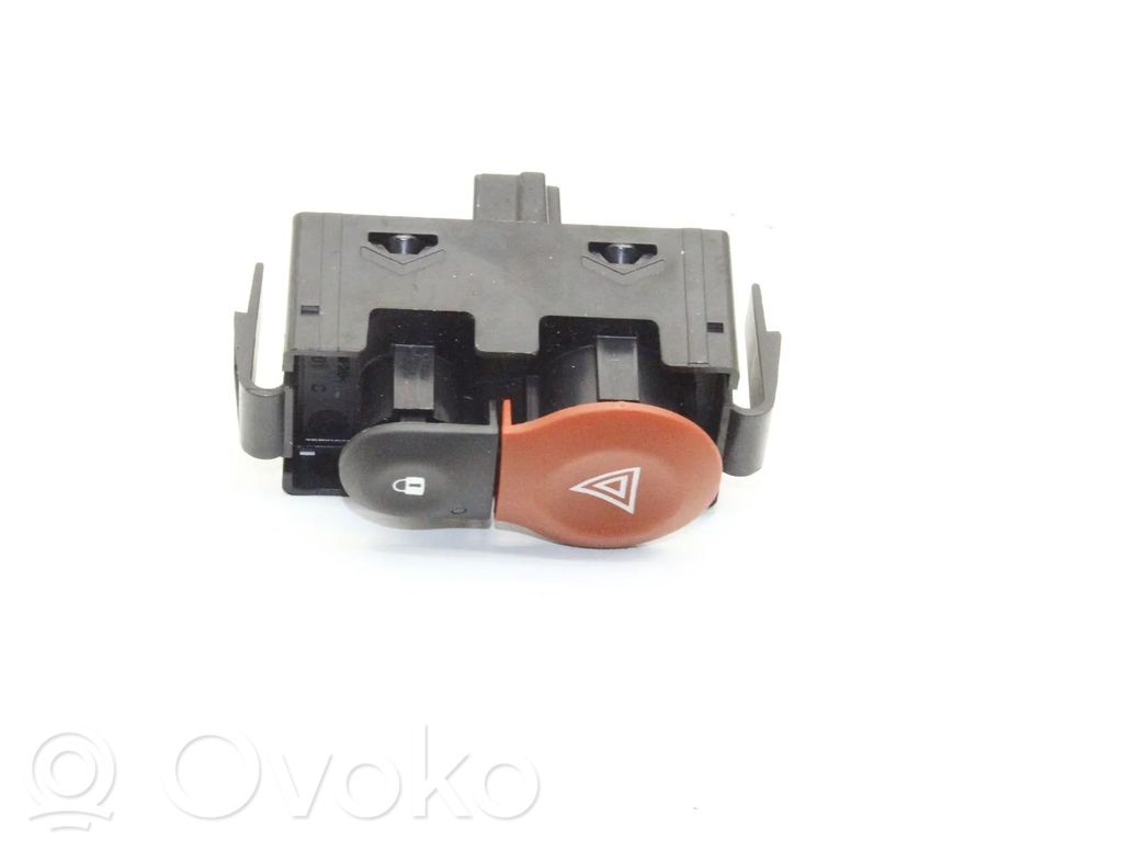 Smart ForFour II W453 Botón interruptor de luz de peligro 