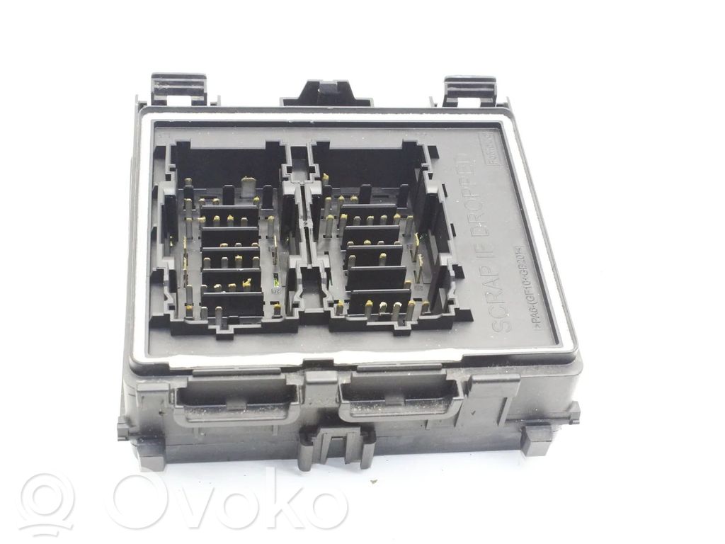 Sulakemoduuli   NX6T14D068EDA