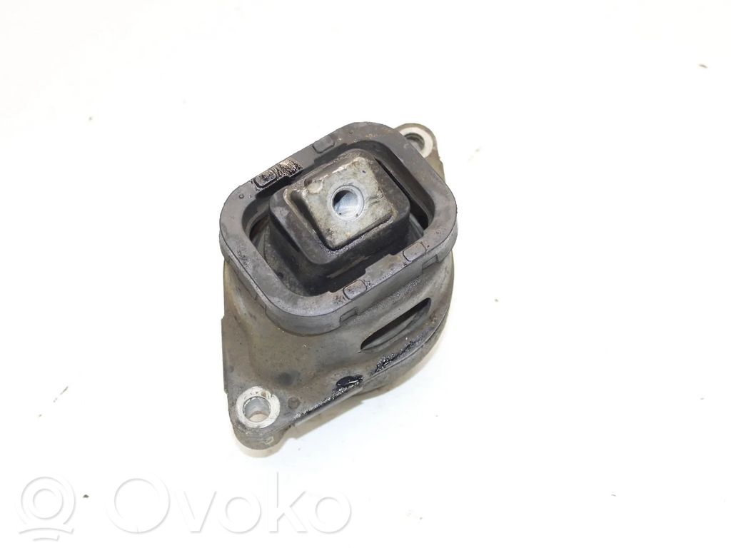 Land Rover Range Rover L322 Engine mount bracket 
