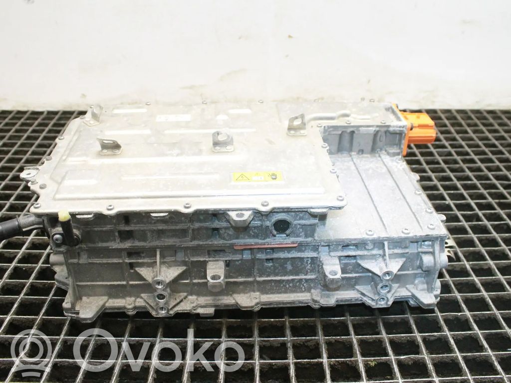 Renault Megane E-Tech Voltage converter inverter 