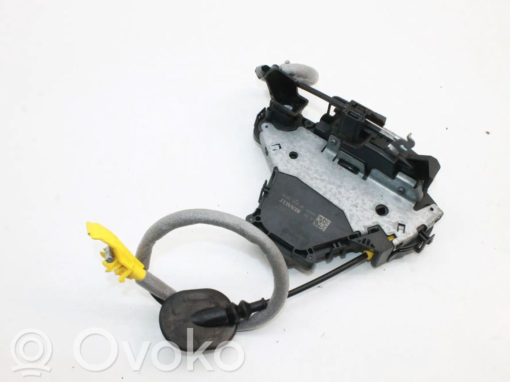 Renault Captur II Coupe door lock (next to the handle) 