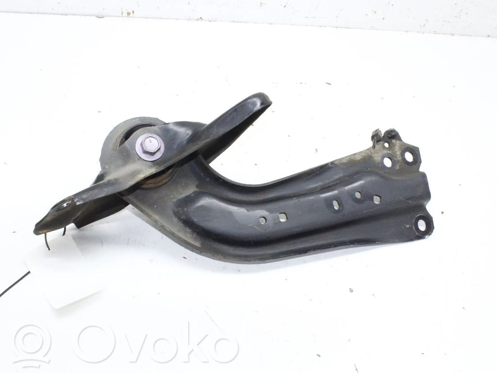 Toyota Yaris XP210 Querlenker Achsschenkel hinten 