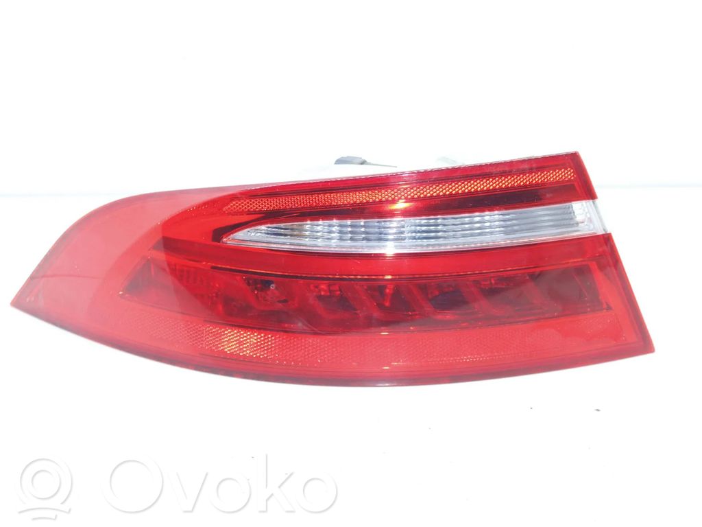 Jaguar XE Luci posteriori