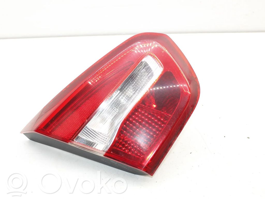 Mercedes-Benz GLA W156 X156 Lampă spate în capacul portbagajului