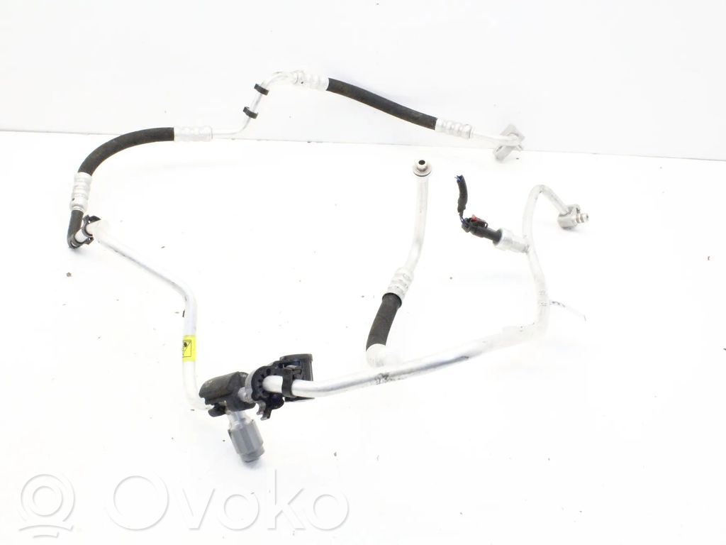 Fiat 500E Ilmastointilaitteen putki (A/C) 