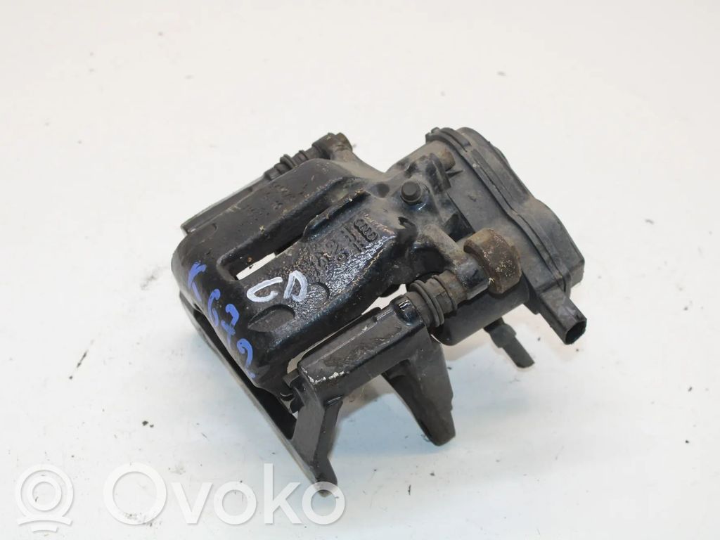 Audi A4 S4 B8 8K Takajarrusatula