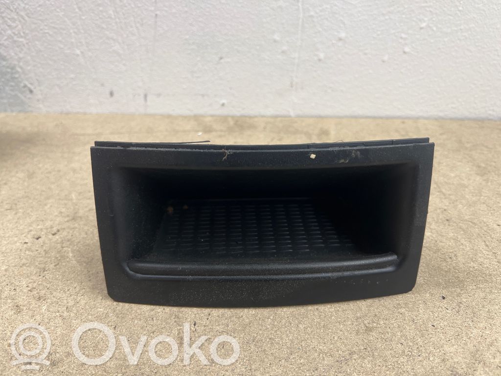 BMW 5 E60 E61 Glove box 