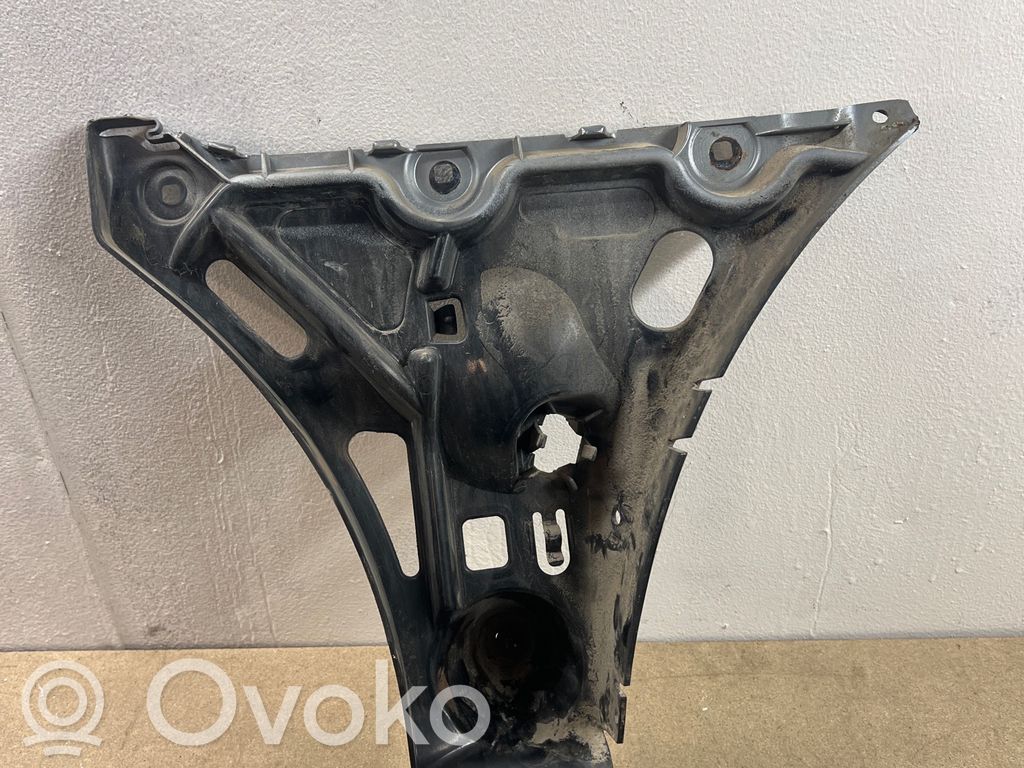 BMW 5 E60 E61 Galinis laikiklis bamperio 