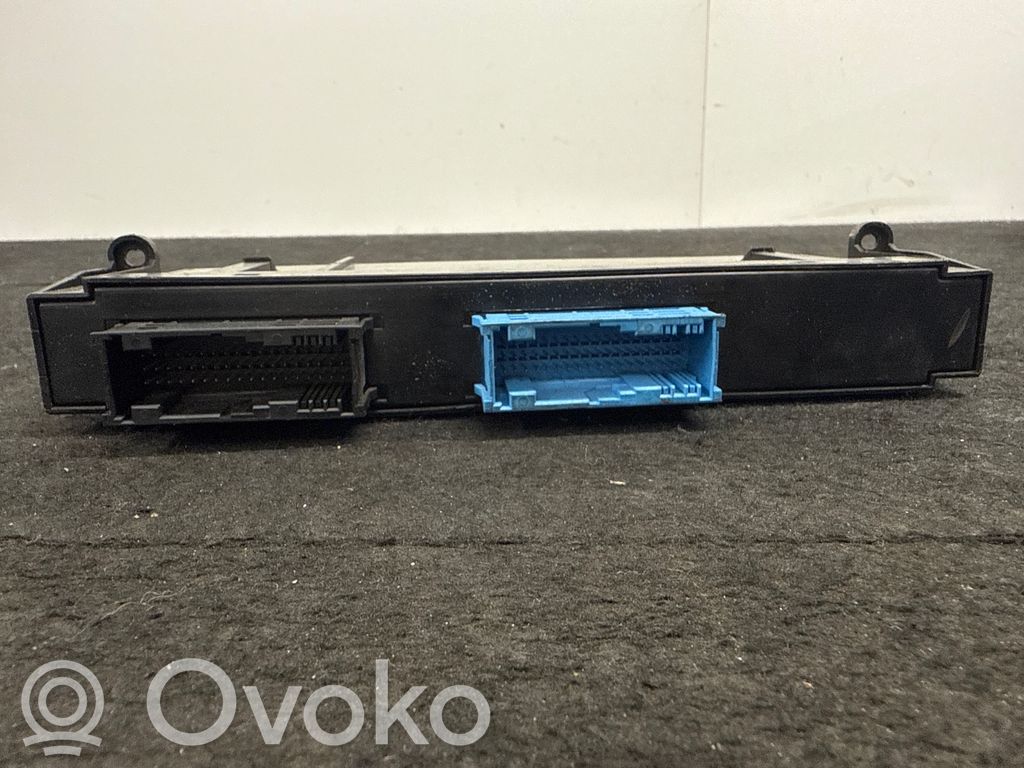 BMW 3 E90 E91 Komforto modulis 