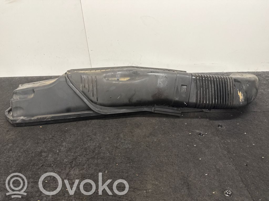 Engine cover (trim)   15383001