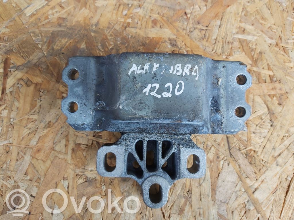 Seat Alhambra (Mk2) Engine mount bracket 