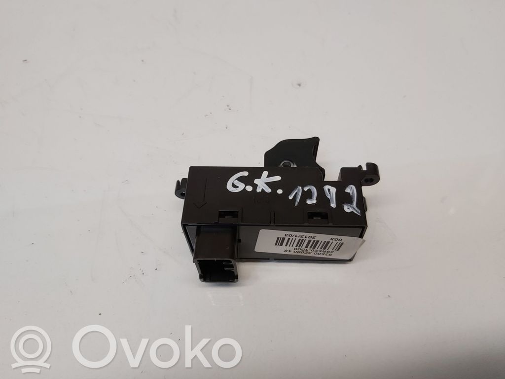 Hyundai i40 Interruptor del elevalunas eléctrico 