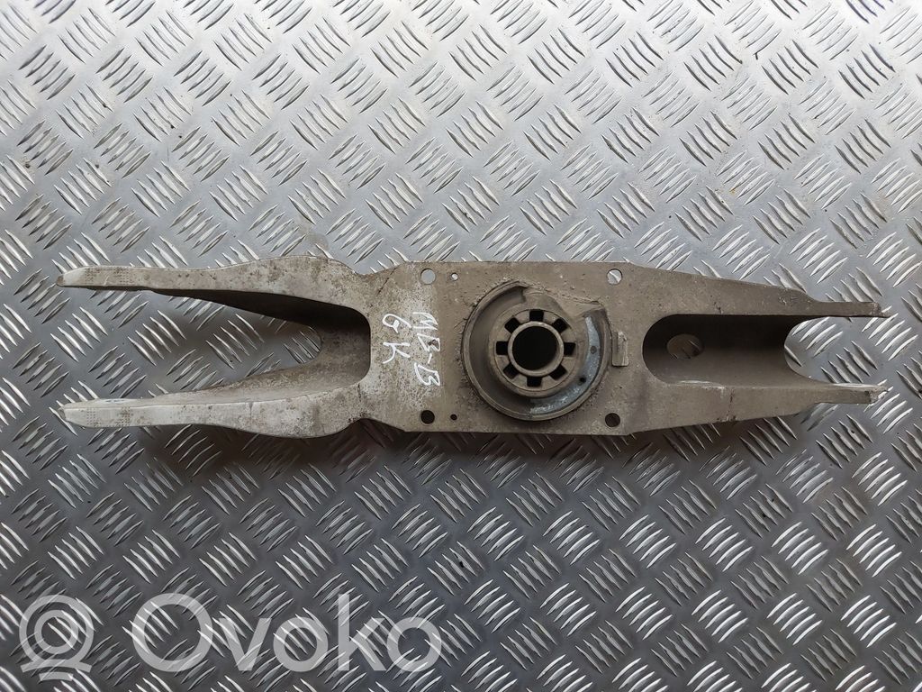 Mercedes-Benz B W246 W242 Querlenker Achsschenkel hinten 