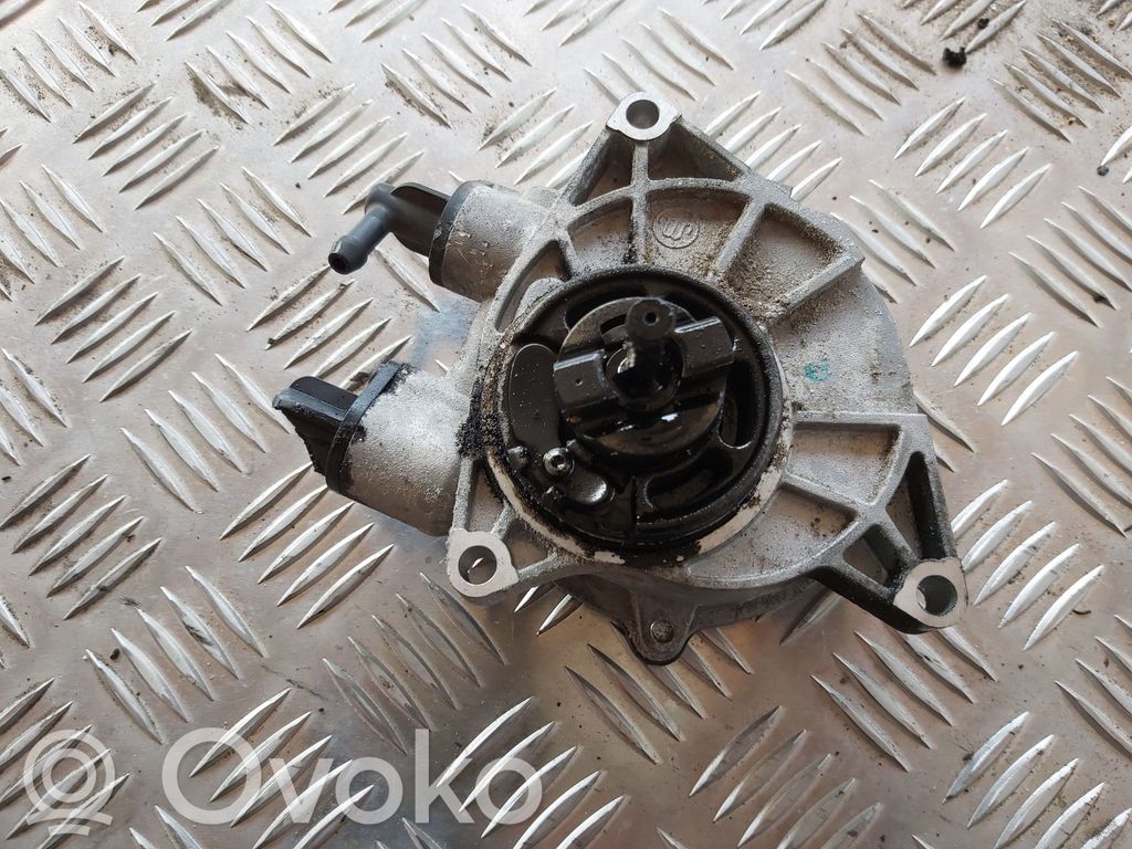 Chevrolet Captiva Vacuum pump 