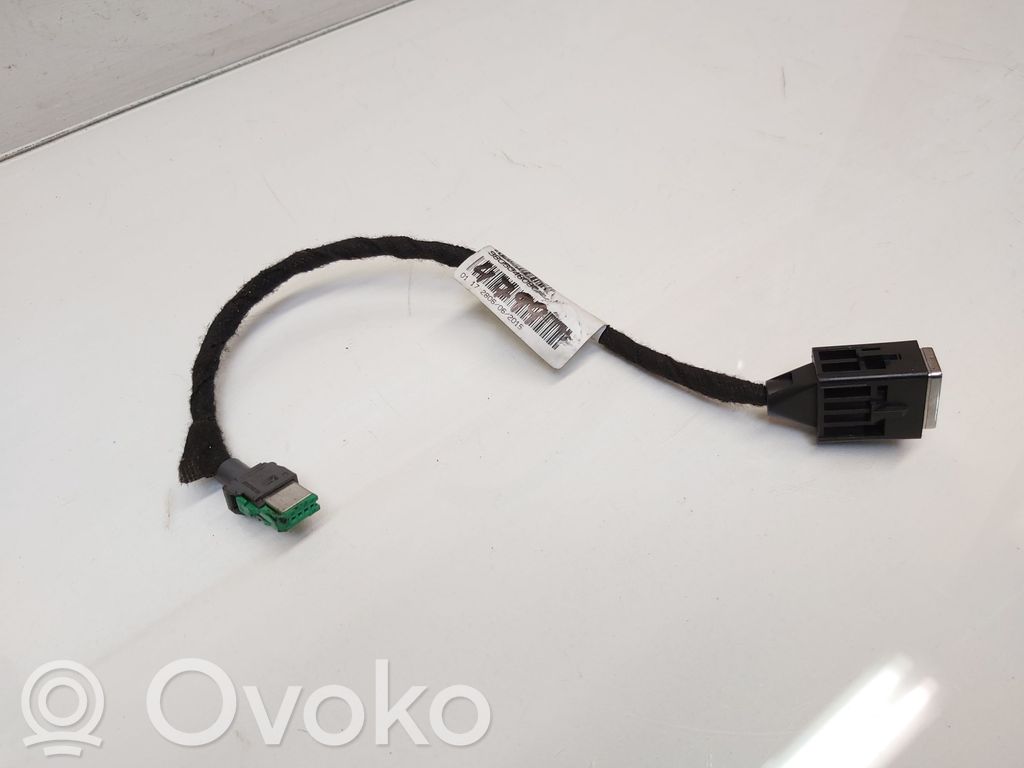 Peugeot 308 USB jungtis 
