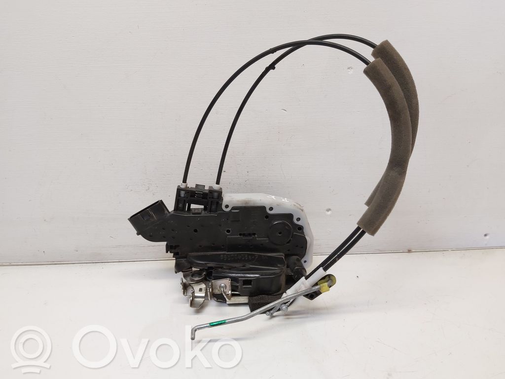 Zamek drzwi przednich   T2411440