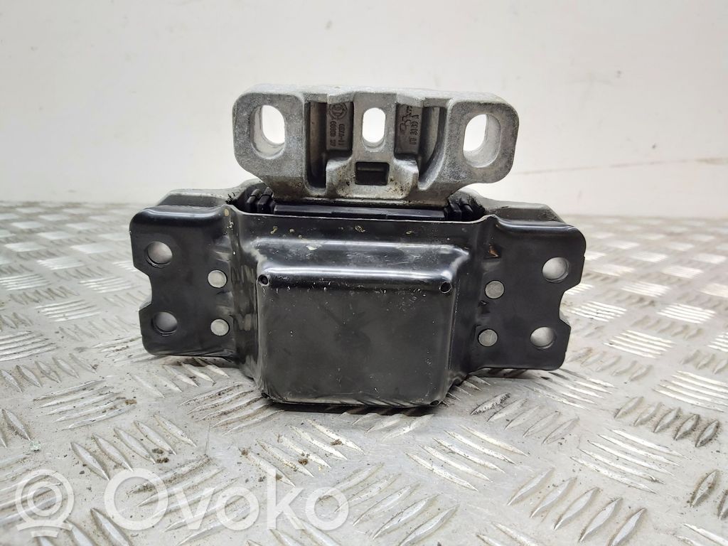 Skoda Yeti (5L) Engine mount bracket 