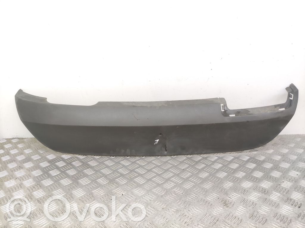 Ford Fiesta Moldura inferior del parachoques trasero 