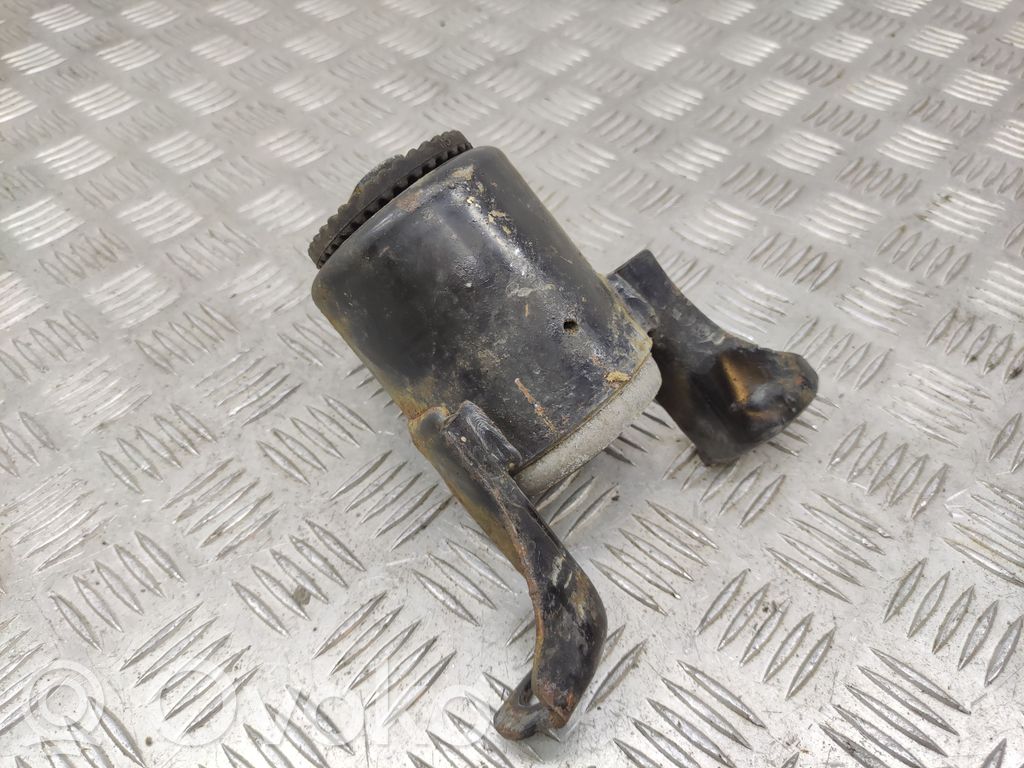 Ford Fiesta Engine mount bracket 