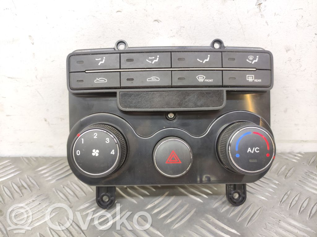 Hyundai i30 Climate control unit 