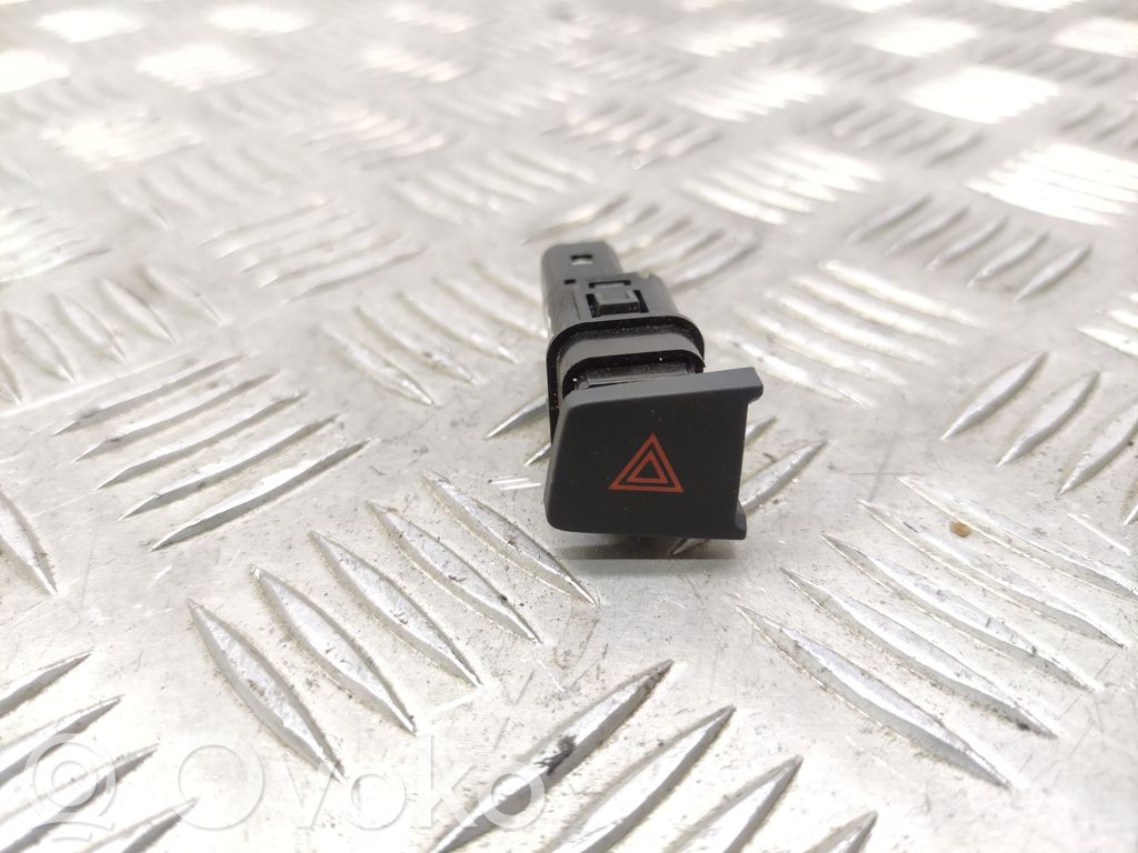 Chevrolet Captiva Hazard light switch 