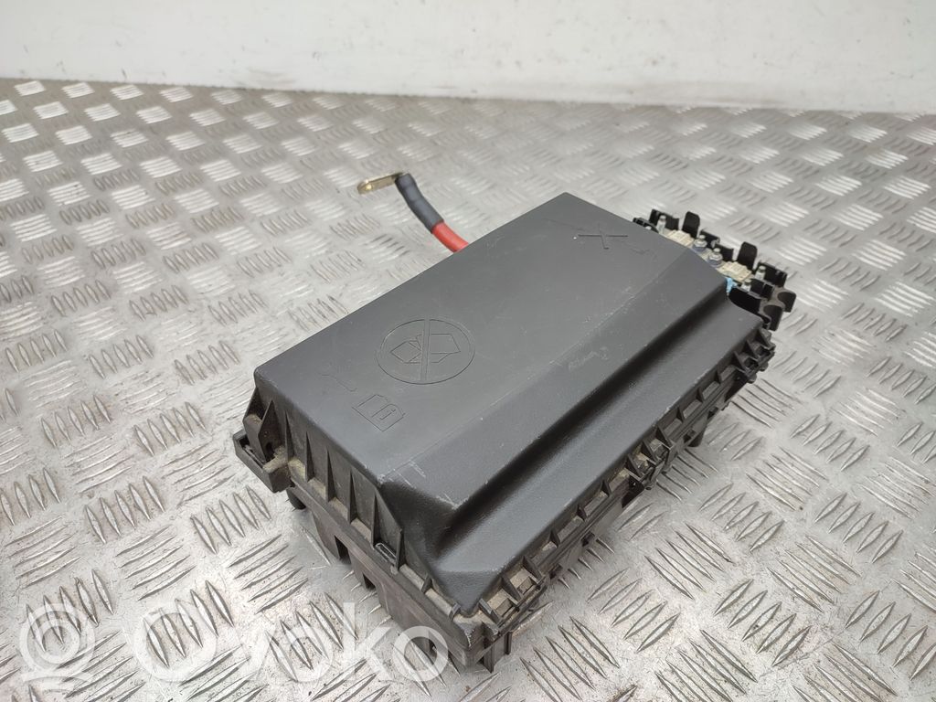 Opel Astra J Fuse box set 