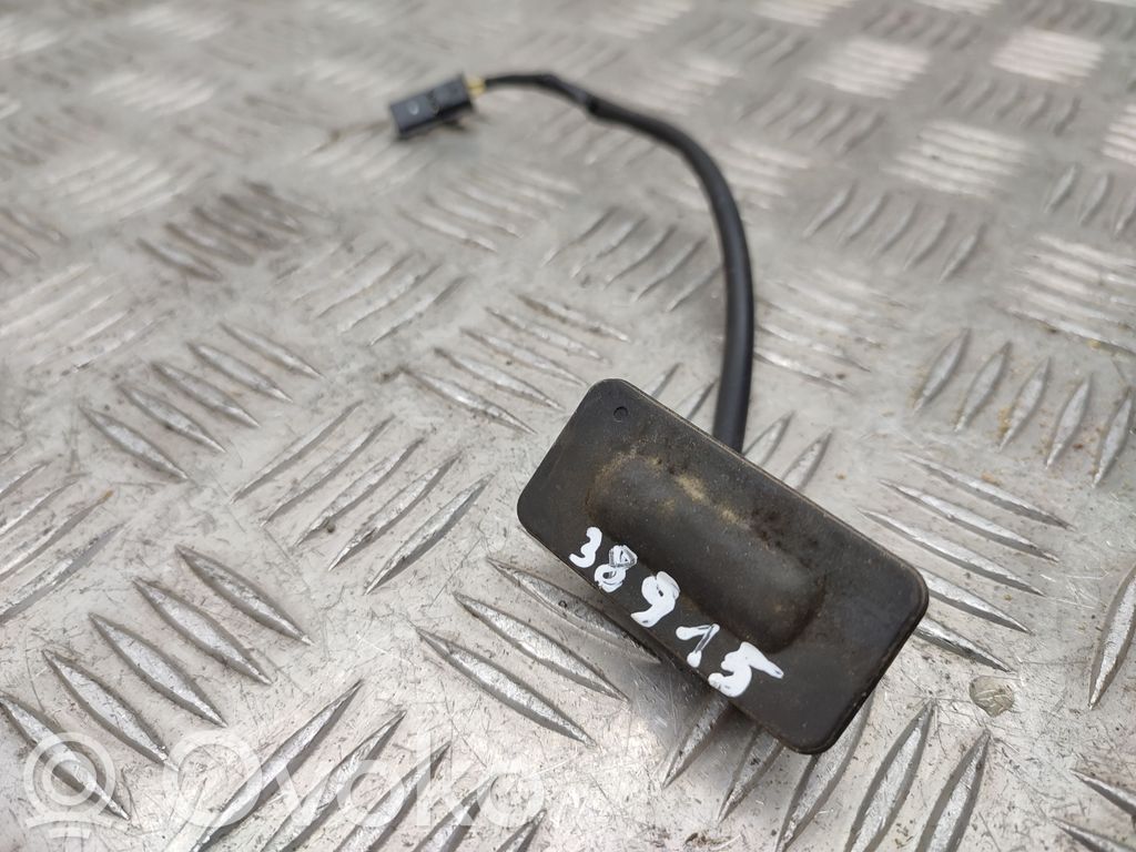 Buick Encore I Tailgate opening switch 