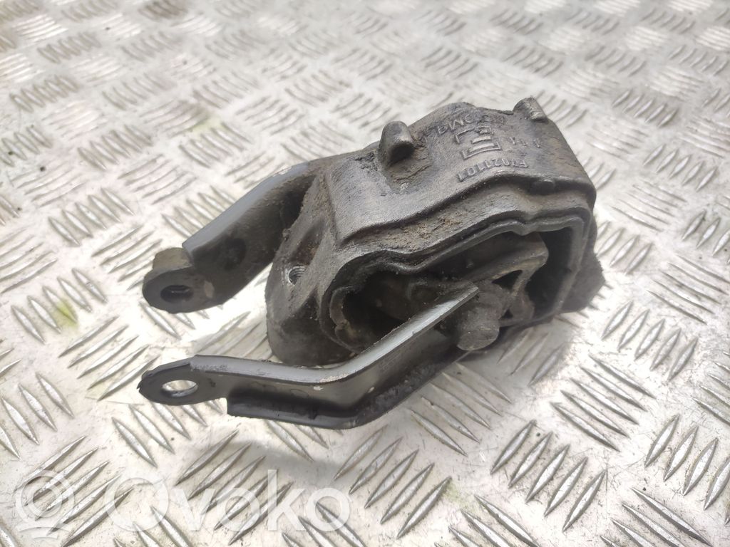 Volvo S80 Engine mount bracket 