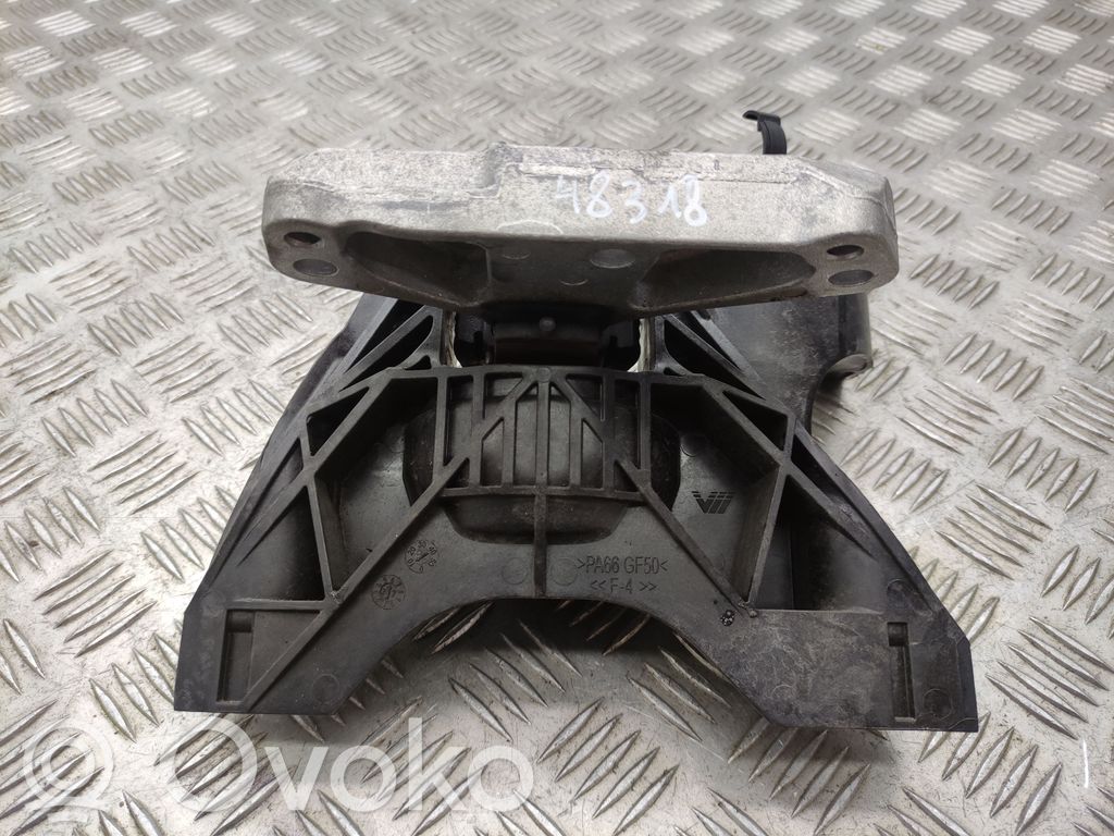 Peugeot 308 Engine mount bracket 