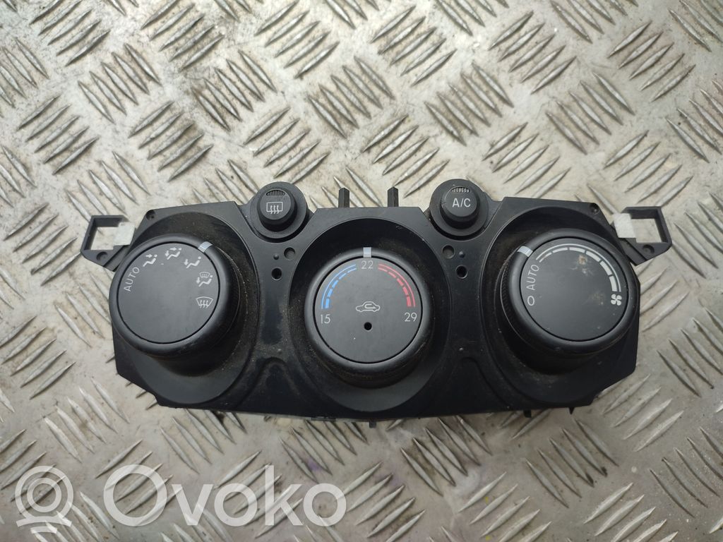 Mazda 2 Climate control unit 