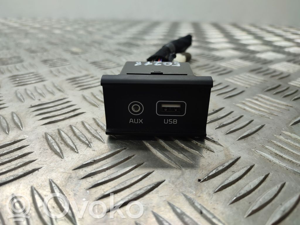 KIA Sorento Connecteur/prise USB 