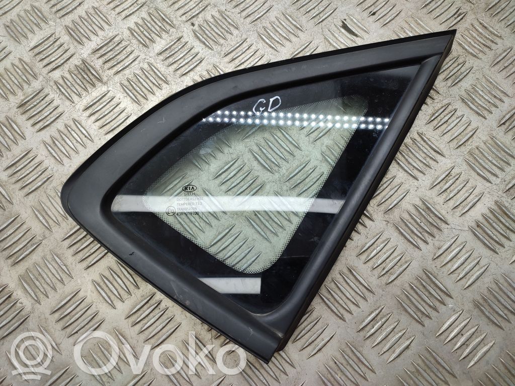 KIA Ceed Vidrio lateral trasero 
