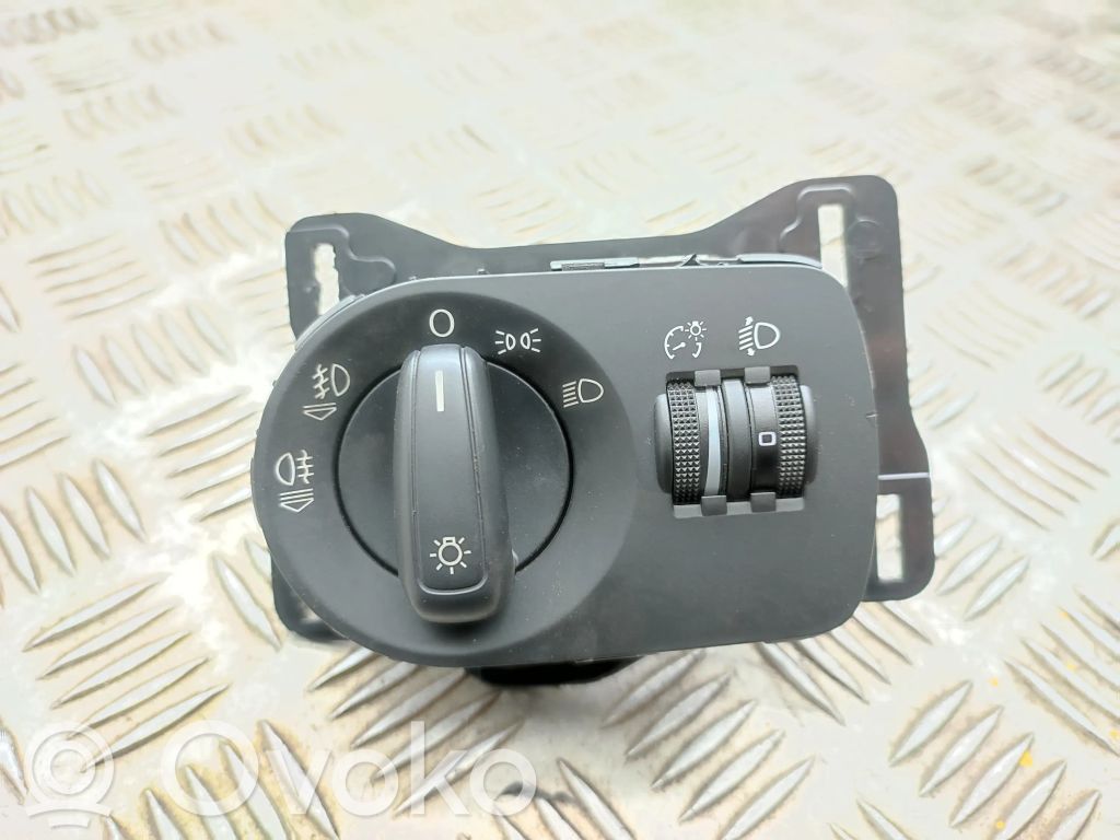 Audi A1 Light switch 