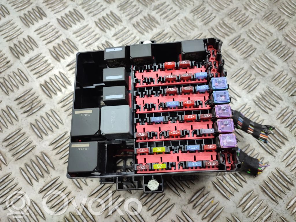 Módulo de fusible   AV1T14A005BAD