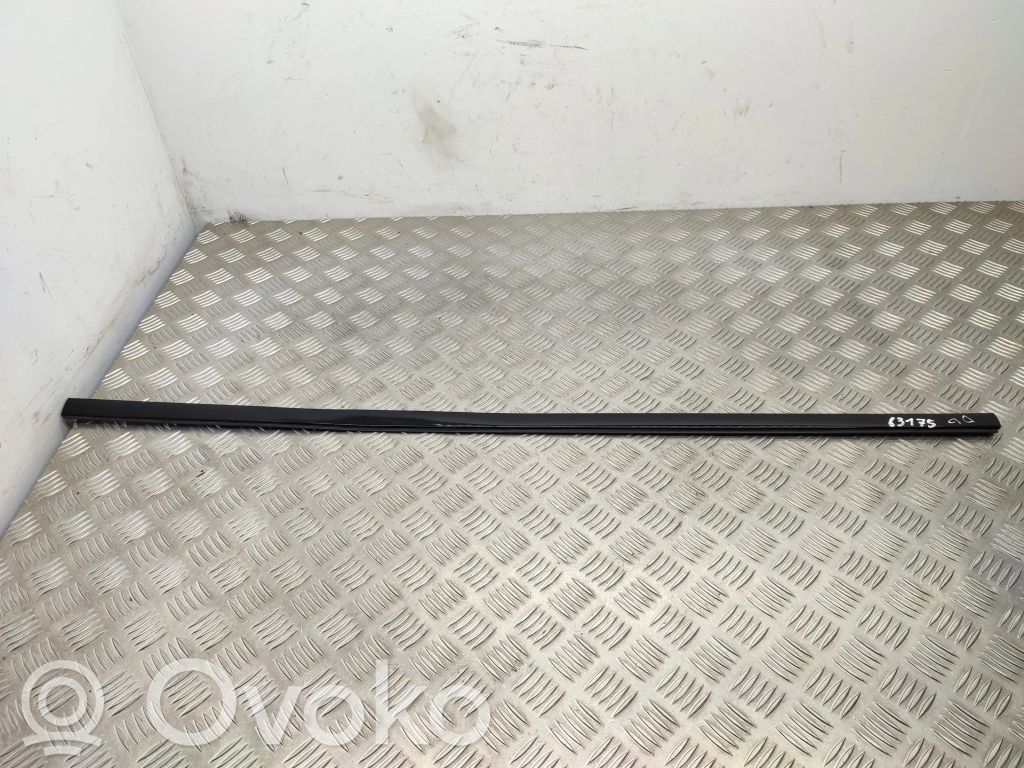 Chrysler Pacifica Oven lasin lista 