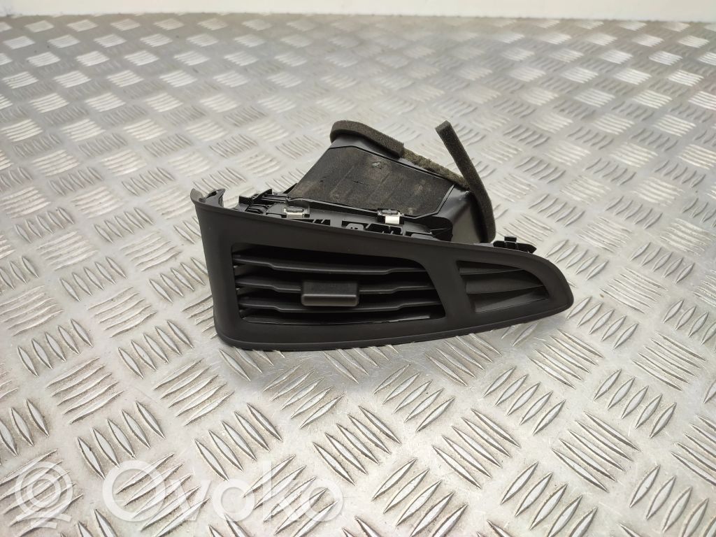 Ford Focus Moldura protectora de la rejilla de ventilación lateral del panel 