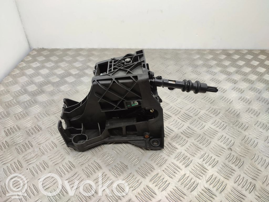 Citroen Berlingo Pavarų perjungimo mechanizmas (kulisa) 