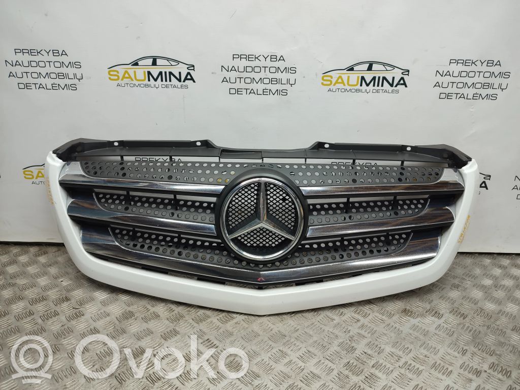 Mercedes-Benz Sprinter W906 Maskownica / Grill / Atrapa górna chłodnicy 