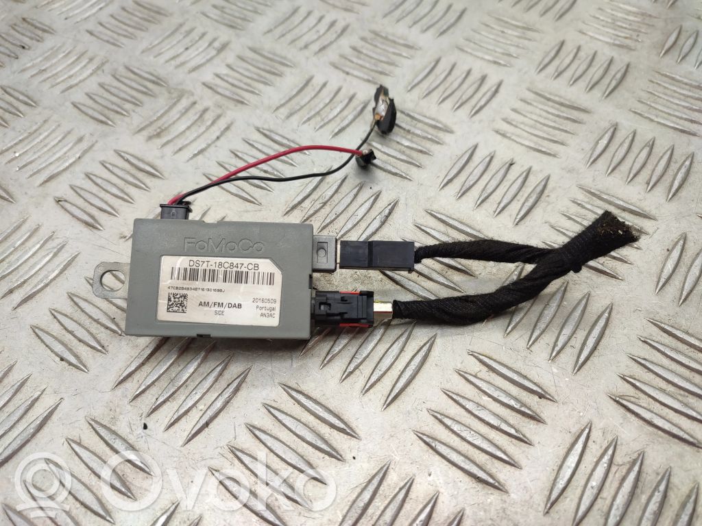 Ford Edge II Antenos stiprintuvas 