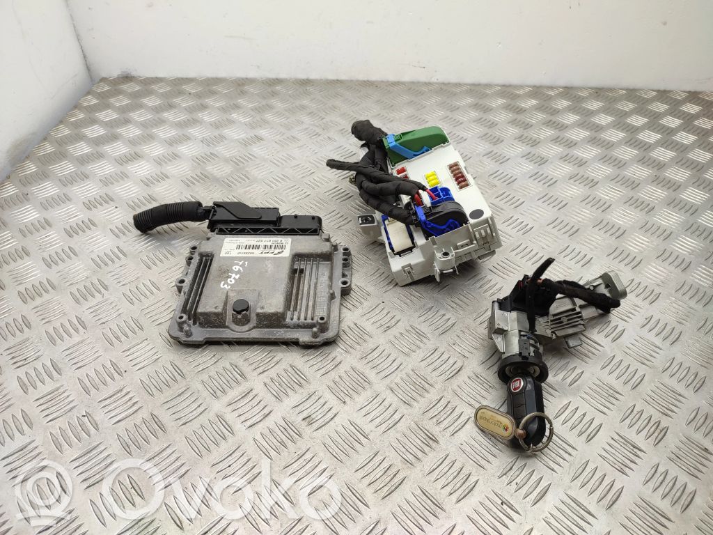 Fiat 500L Engine ECU kit and lock set 