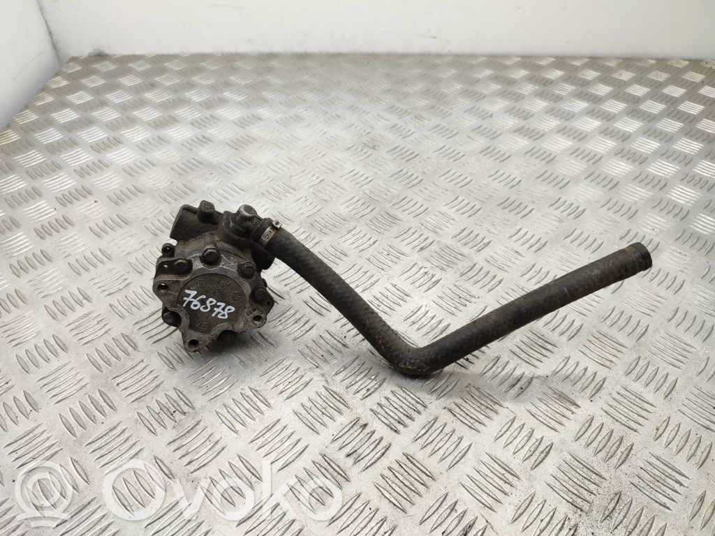 Volkswagen PASSAT B5 Power steering pump 
