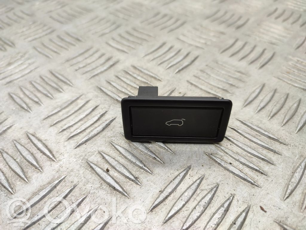 Tailgate/boot open switch button   7N0959831