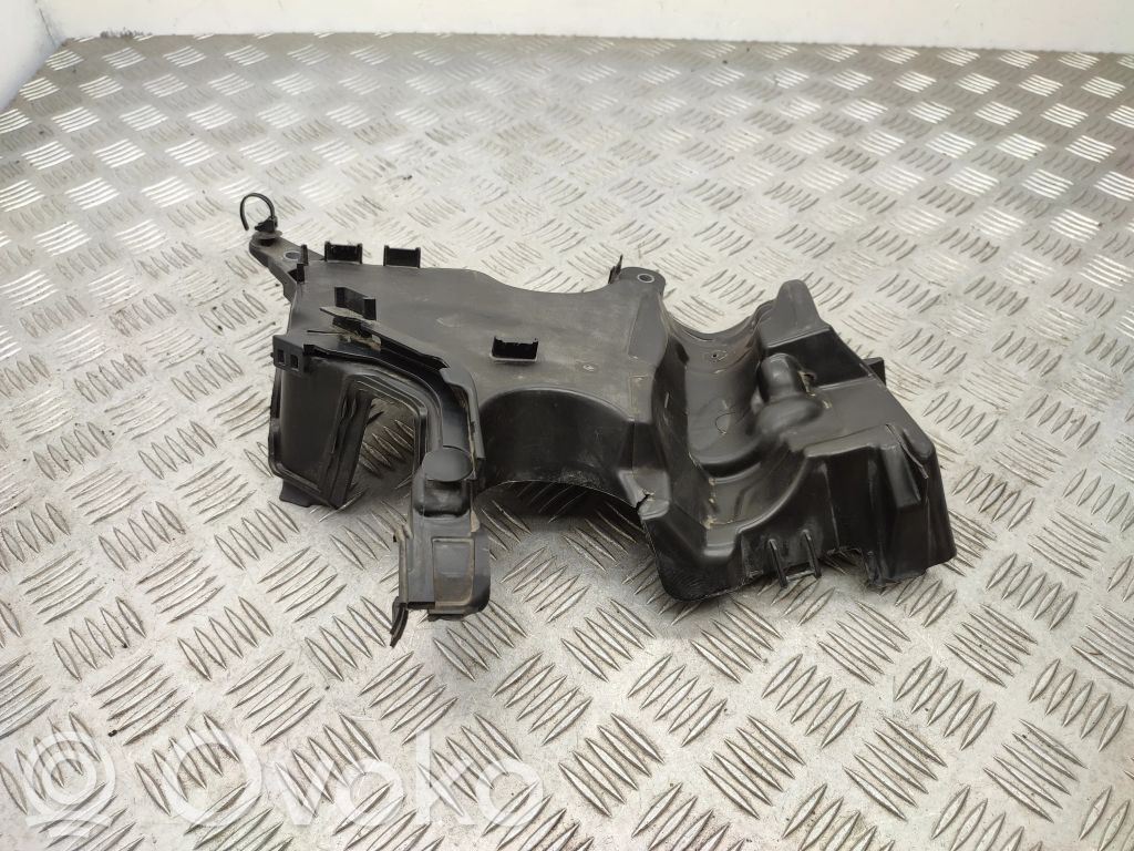Moottorin koppa   175B10600R